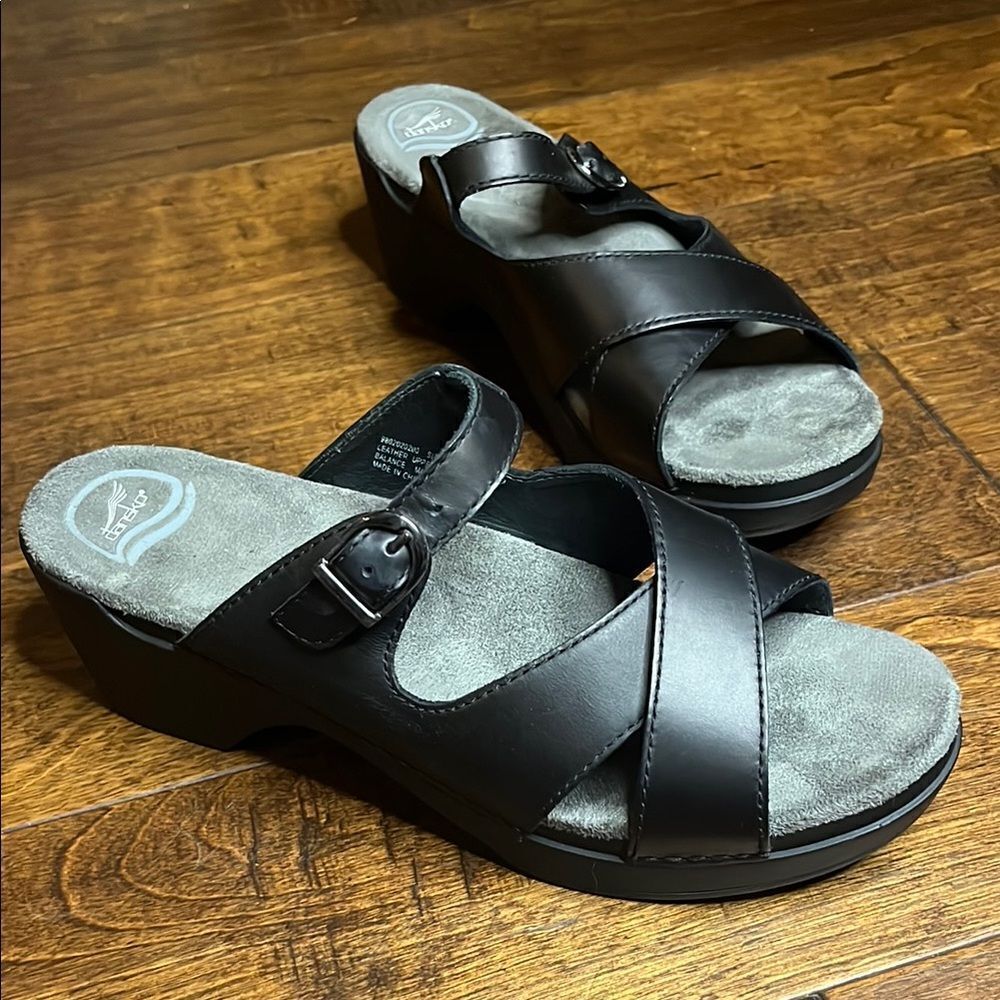 Dansko Black Leather Sela Sandal, size 42 EU/11.5-12 US